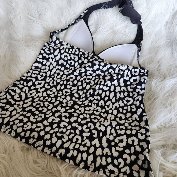 Land's End Women's Tankini Top Size 6 Halter Back Padded Animal Print Black Swim - Picture 4 of 10